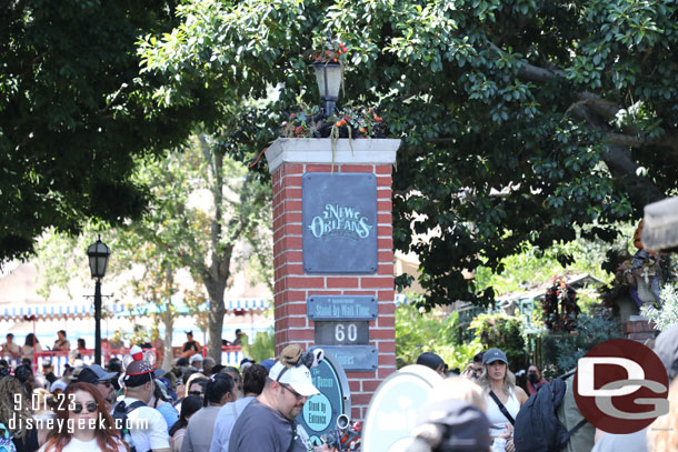 11:03am - 60 min wait posted wait for Haunted Mansion Holiday.