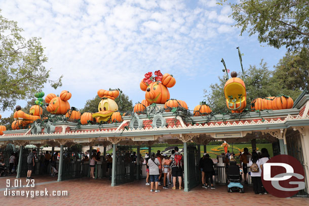 Halloween pumpkins over the park entrance