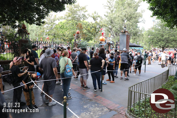 3:39pm - Through the fountain area and entering the switchbacks