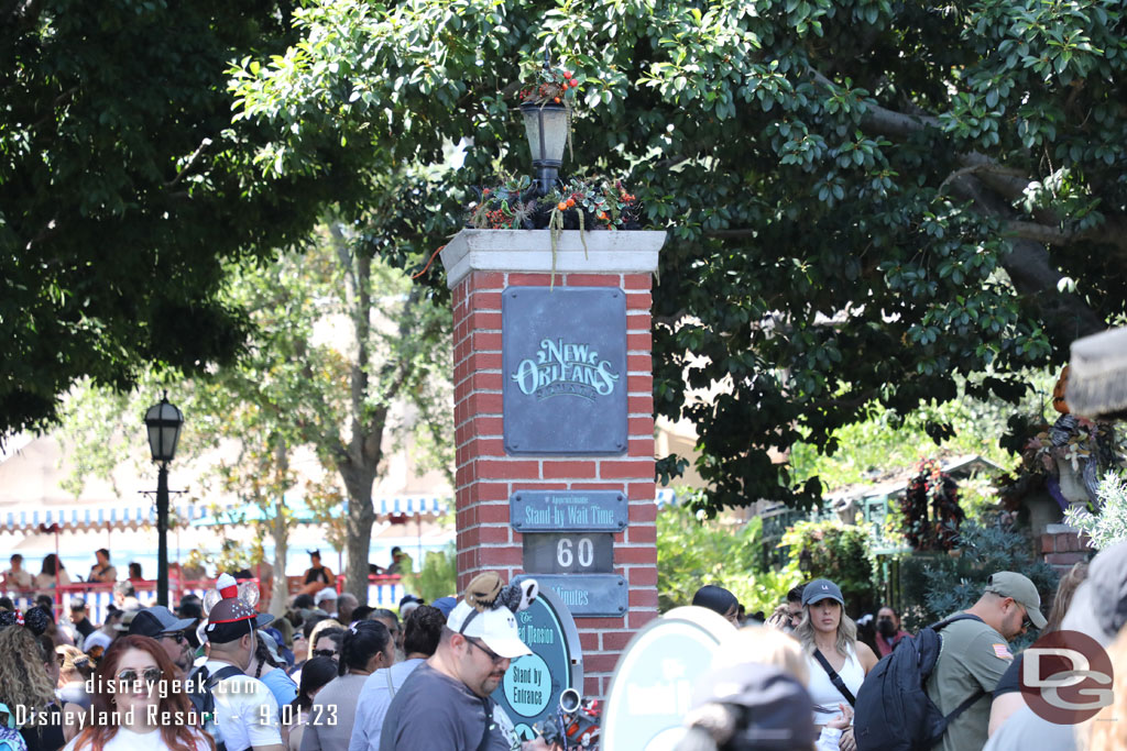 11:03am - 60 min wait posted wait for Haunted Mansion Holiday.