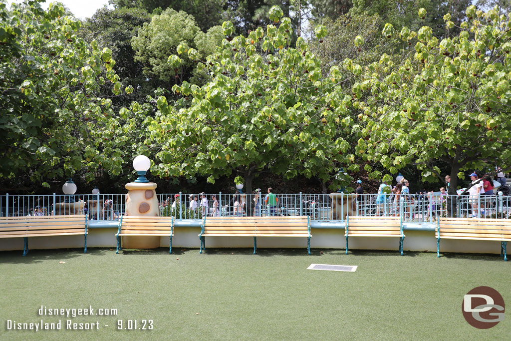 The benches were not very popular with no shade at the moment