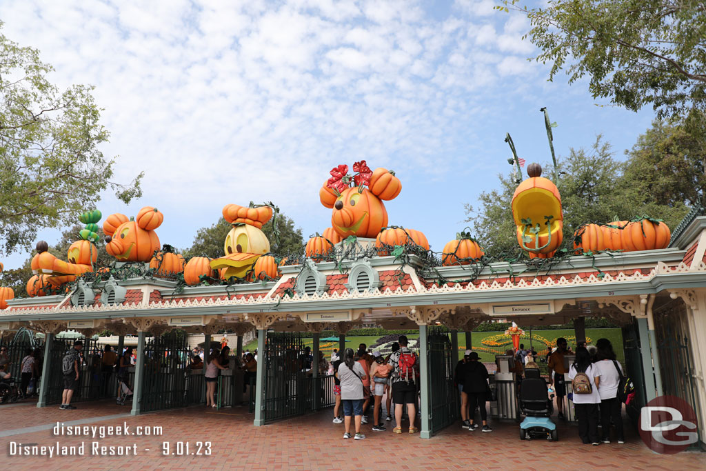 Halloween pumpkins over the park entrance