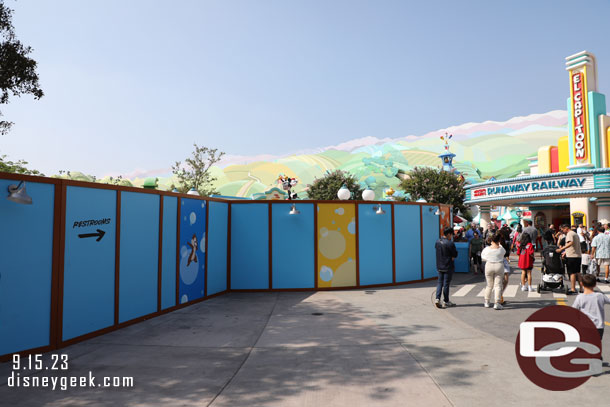 Walls are up around CenTOONial park in Mickey's Toontown