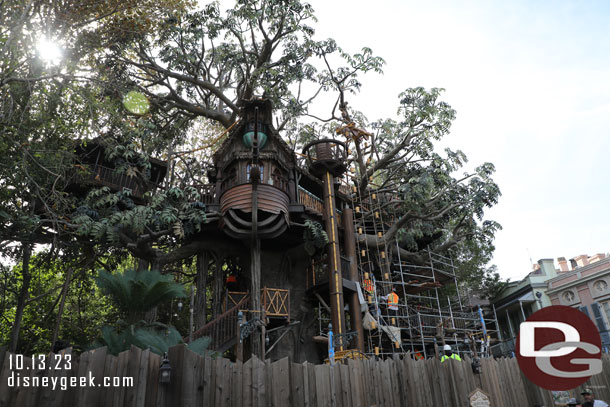 Teams were working this morning on the Adventureland Treehouse, it appears to be nearing completion.