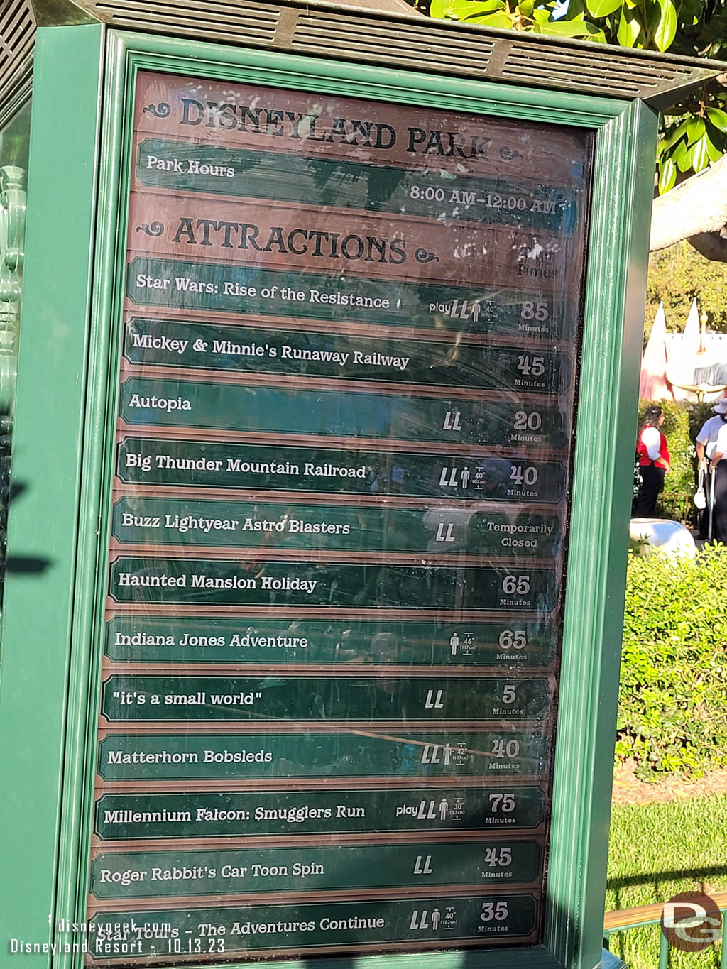 5:06pm - Disneyland Wait Times