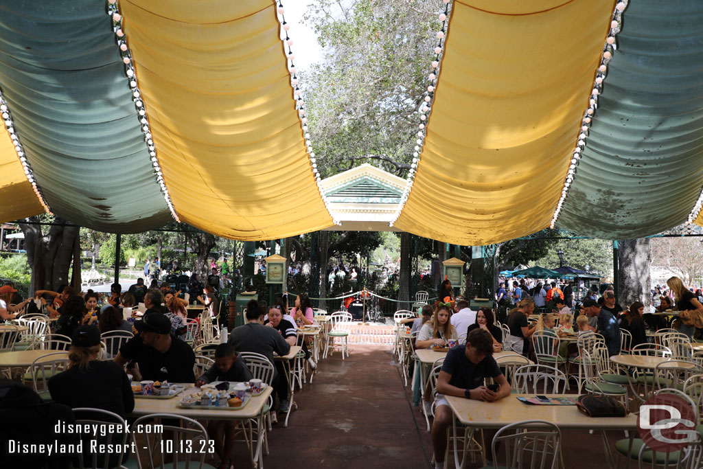 A quick look at the dining area