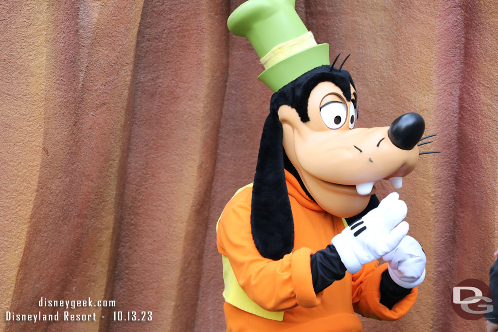 Goofy was in his backyard meeting guests