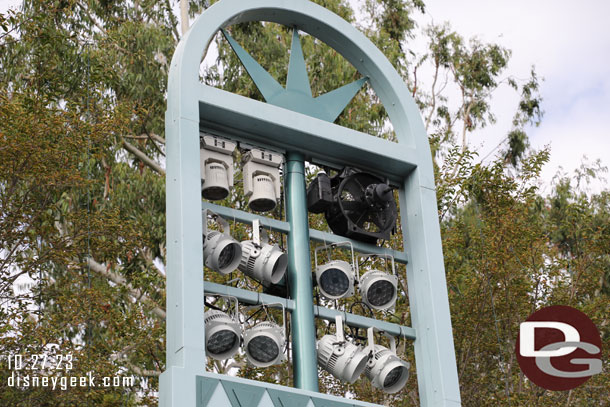 Snow machines along small world mall.  Noticed some of the lights are movable (they may have been for a long time but I just noticed them).  I will  have to watch a parade after dark and see how it looks.