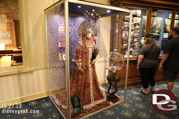 Madam Leota costume is there too