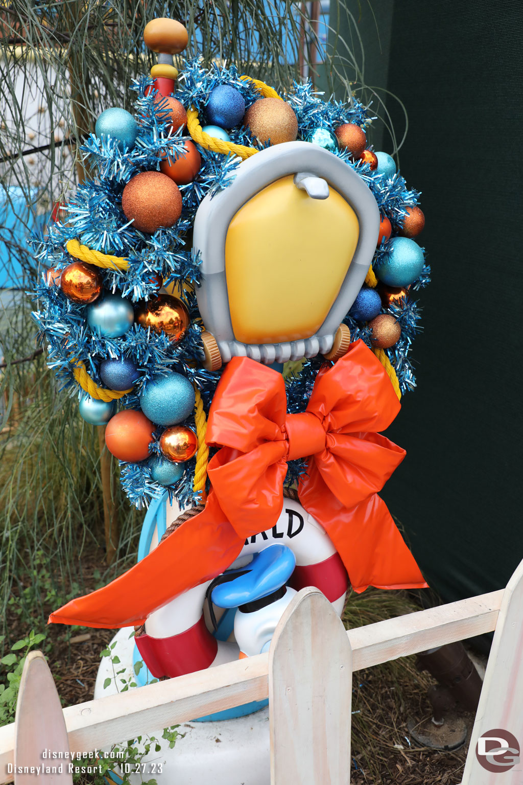 Donald decorated even though there are walls out front.