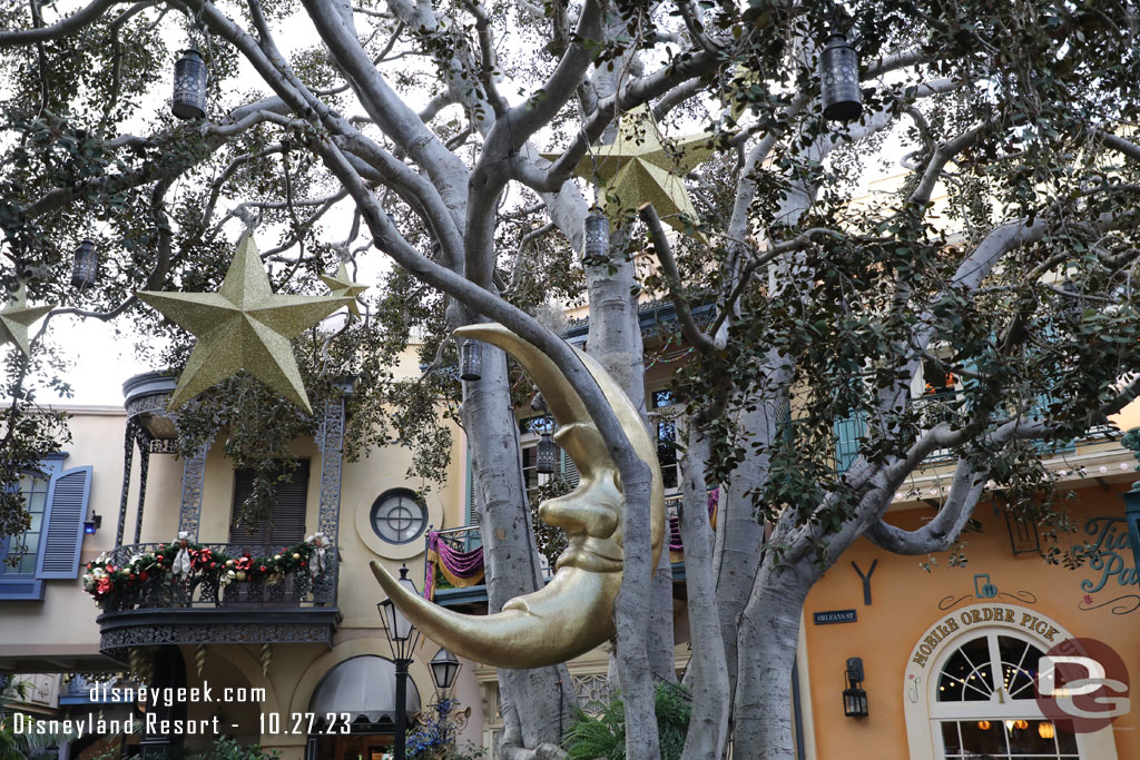 The rest of New Orleans Square is decorated for Christmas though.