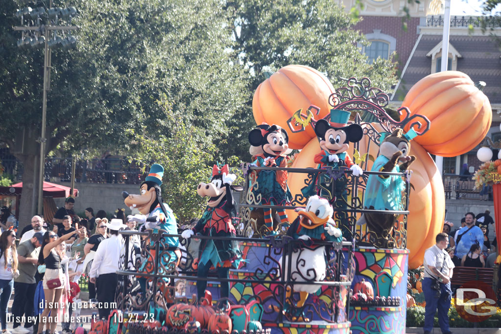 The Mickey and Friends Halloween Cavalcade making its way onto Main Street USA