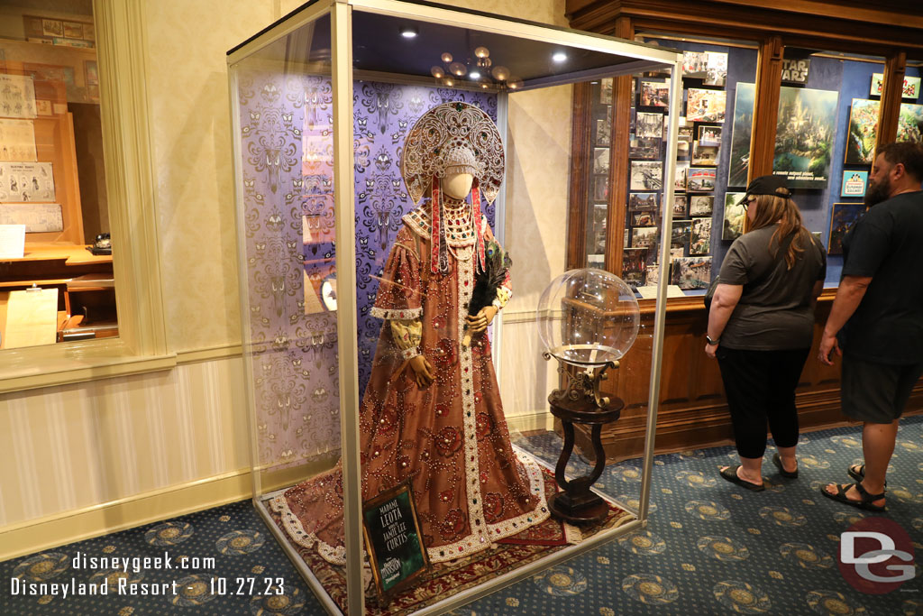 Madam Leota costume is there too