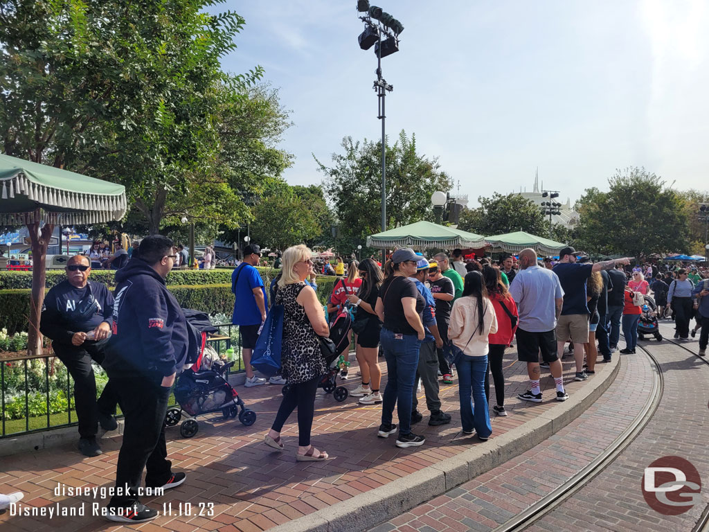 The line in the hub for buckets