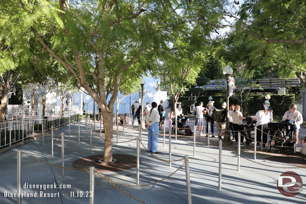 Guests lined up for the parade, and an empty queue