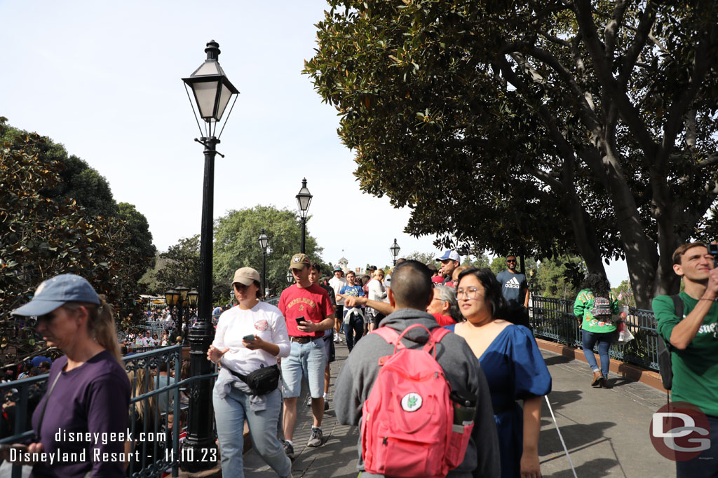 10:43am - Decided to get in line for the Adventureland Treehouse since I had some time.