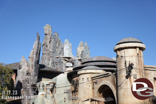 Blue Skies on Batuu this morning