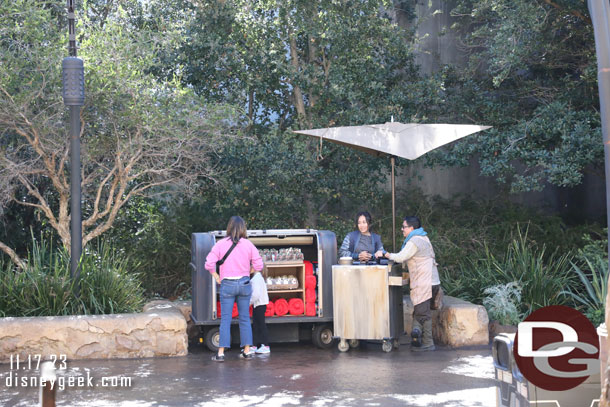 A new trend?  A cart near the Black Spire Outpost inside Galaxy's Edge