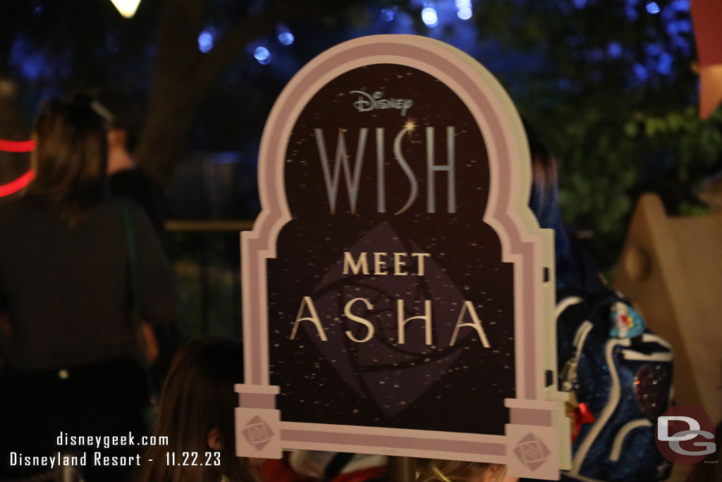 Asha from Disney Wish was out in Fantasy Faire