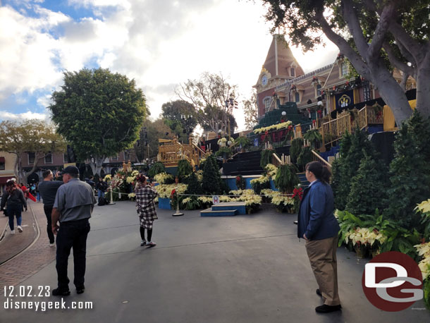 The stage is set for the Candlelight Processional this evening. The first one is at 5:30pm (only 9 hours away).