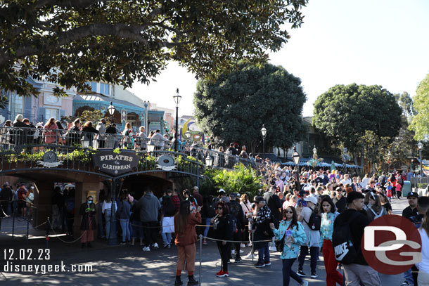 11:04am - Pirates was using the extended queue as usual.  I want to say it was posted at 35 minutes.