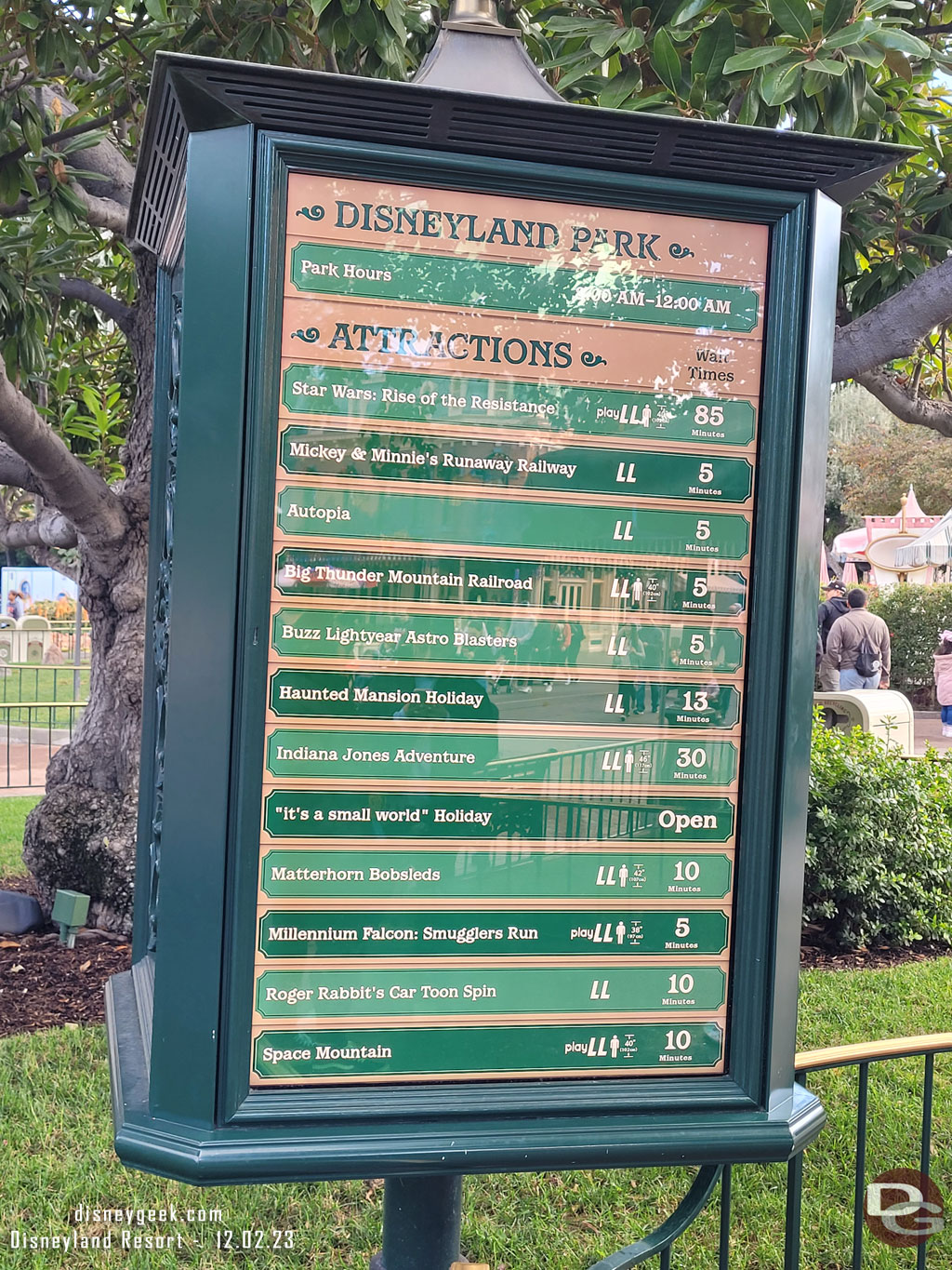 8:38am - Some Disneyland Wait times