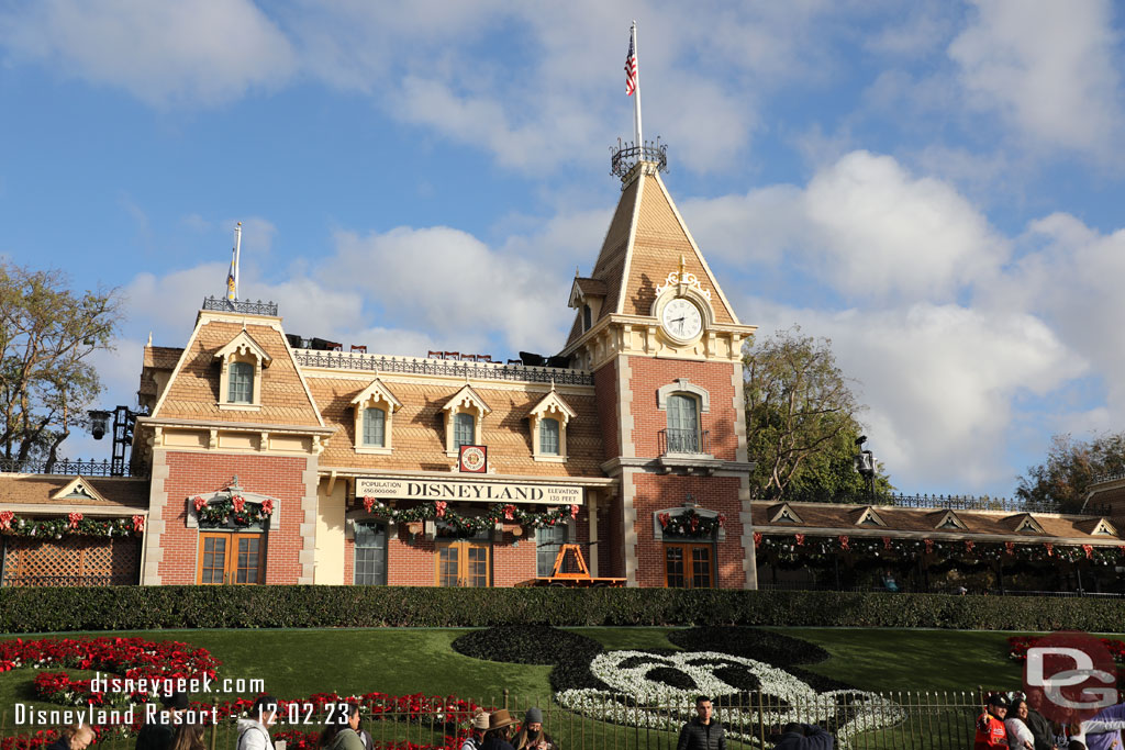 8:30am - Entering Disneyland.