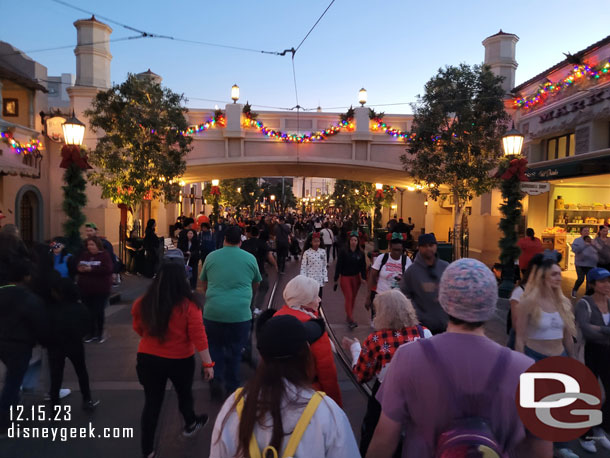 5:02pm - Buena Vista Street