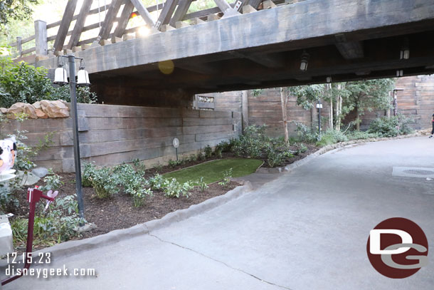 A pet relief area under the bridge from Critter Country to Galaxy's Edge