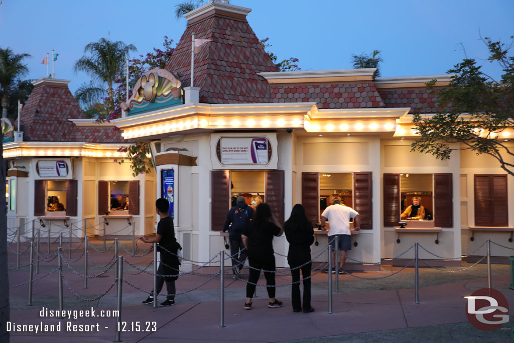 No wait at the ticket windows this evening.