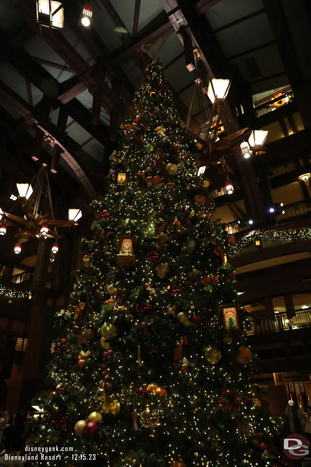 The large lobby Christmas tree