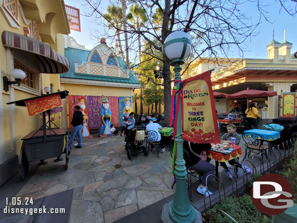 This little courtyard was also celebrating Three Kings Day, just like recent years