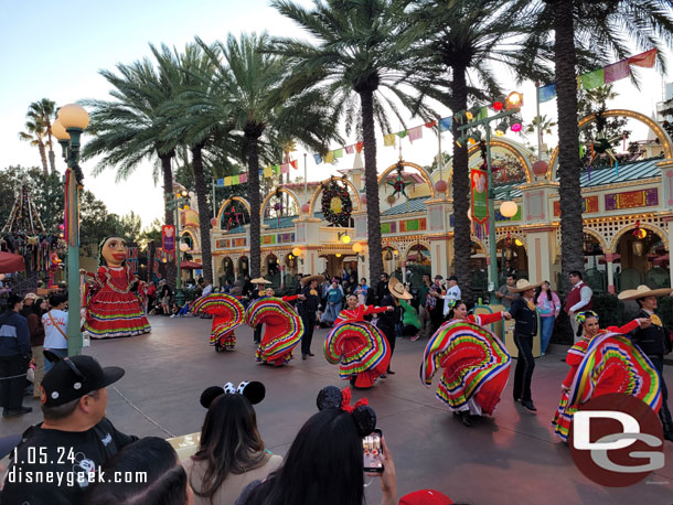 Viva Navidad Street Party