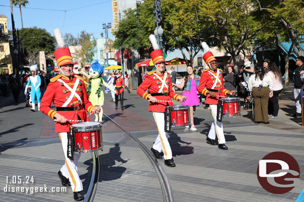 Holiday Toy Drummers