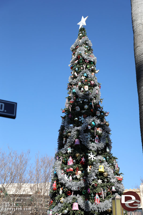 Buena Vista Street Christmas tree