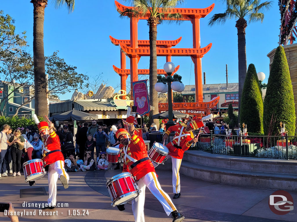 Holiday Toy Drummers