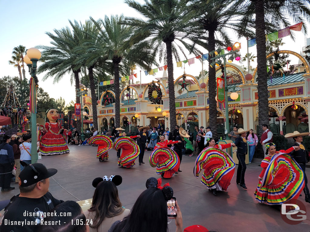 Viva Navidad Street Party