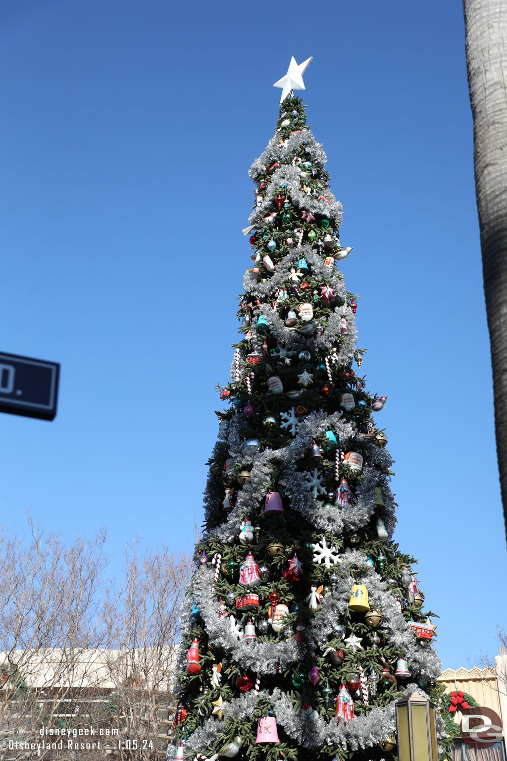 Buena Vista Street Christmas tree