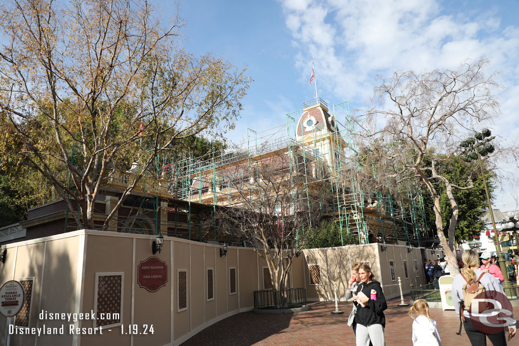 City Hall is undergoing some renovation work. With the forecast calling for rain and wind this weekend there are no scrims on the scaffolding.