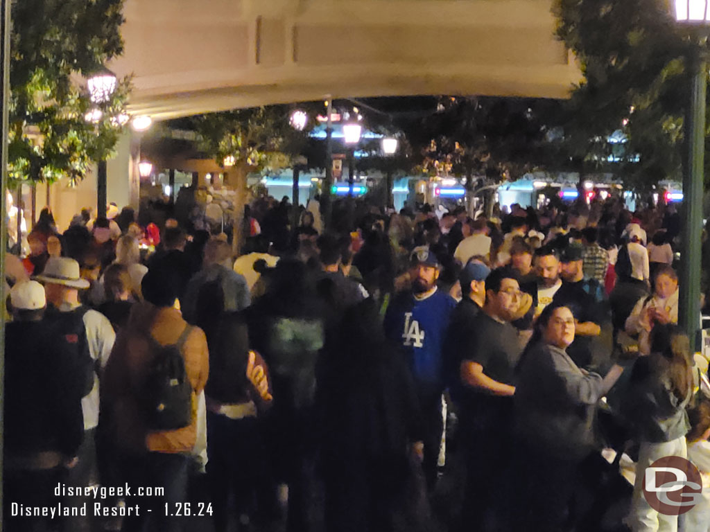 7:14pm - Buena Vista Street was busy