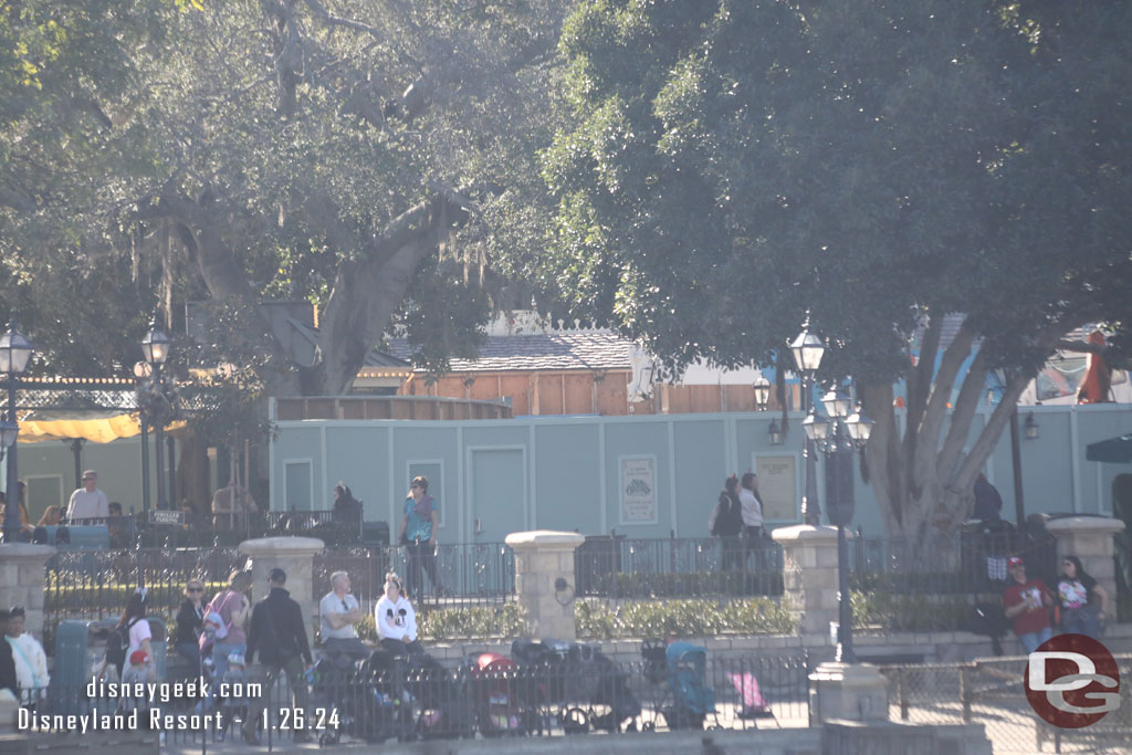 The walls block the entire park and the train station is inaccessible.