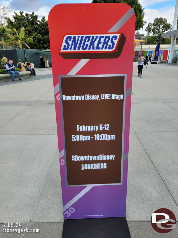 This evening there will be a Snickers event for the Super Bowl on the lawn.