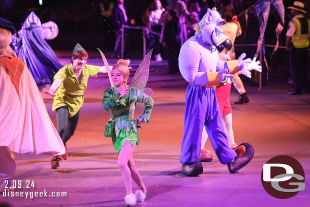 Tinker Bell and other characters leading the finale, no Frozen group today