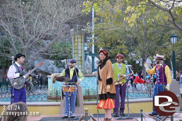 Five & Dime performing in Carthay Circle