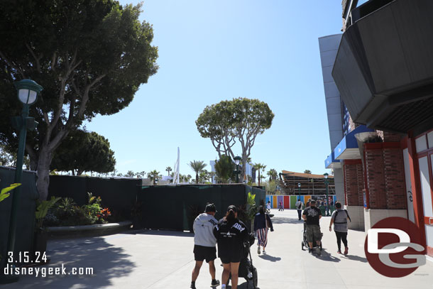 Fences look to be in the same locations in front of the trading post