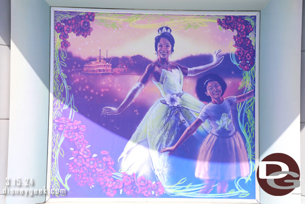 The Tiana picture is back at the photo spot.