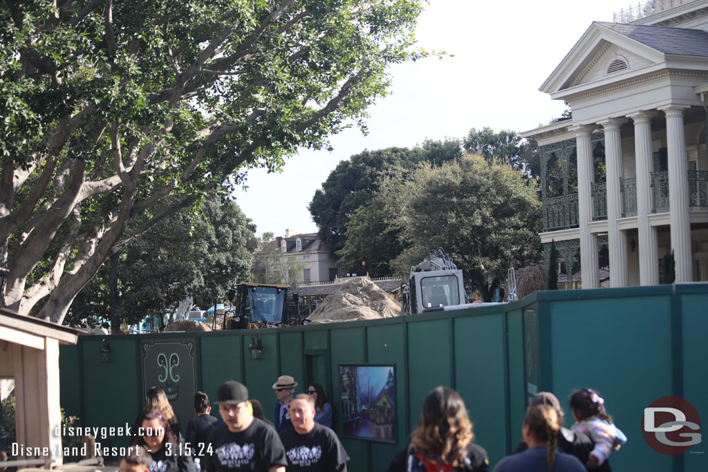 A look at the Haunted Mansion front yard.