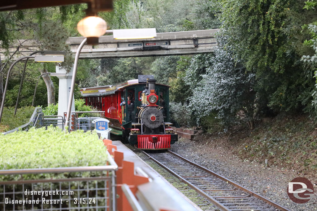 6:06pm - Our train arriving.