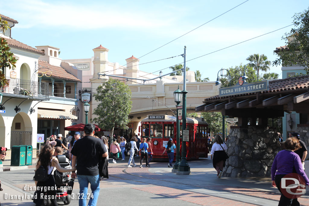 3:50pm - Buena Vista Street