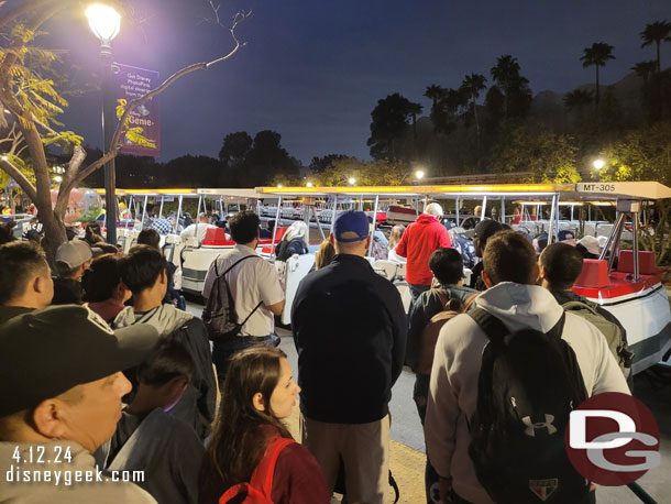 It was a 2-3 tram wait when we showed up.  We had great timing and they opened the 2nd stop as we walked up to so we were able to bypass the lines and walked onto a waiting tram a little further along.